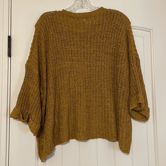 Joelle + Co Mustard Yellow Sweater Size Small - Picture 4 of 4
